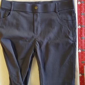 Grey Jeggings w/white lace on pant legs